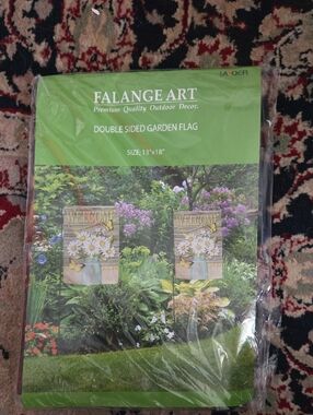 Green Double-Sided Garden Flag - 'Welcome' Daisy Design